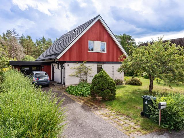 Villa till salu i Hallstavik, Stockholm