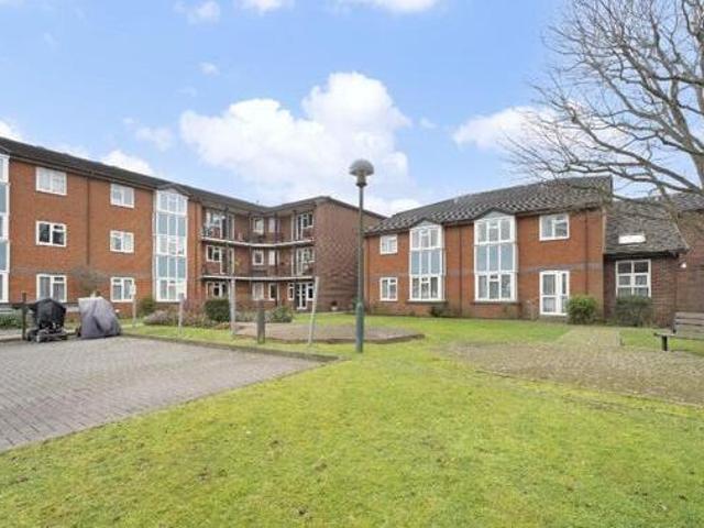 House for sale in Elstree and Borehamwood, Borehamwood