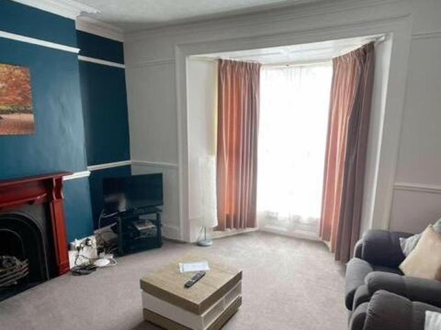 House for rent in Follaton, Strode