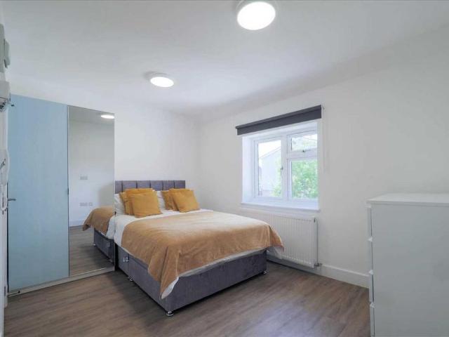 House for rent in Harrow Weald, Greater London