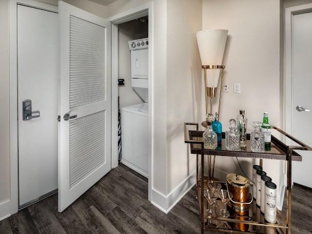 Apartment for rent in Canoga Park, California