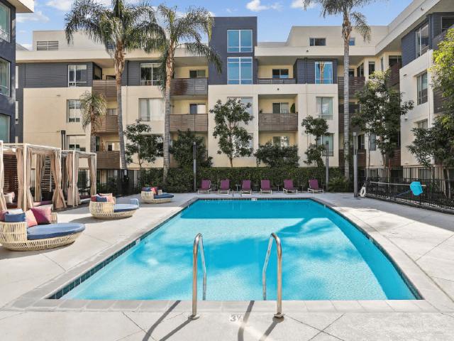 Apartment for rent in Hancock Park, Los Angeles