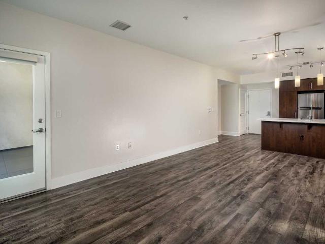 Apartment for rent in Canoga Park, California