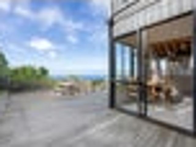 House for sale in Oratia