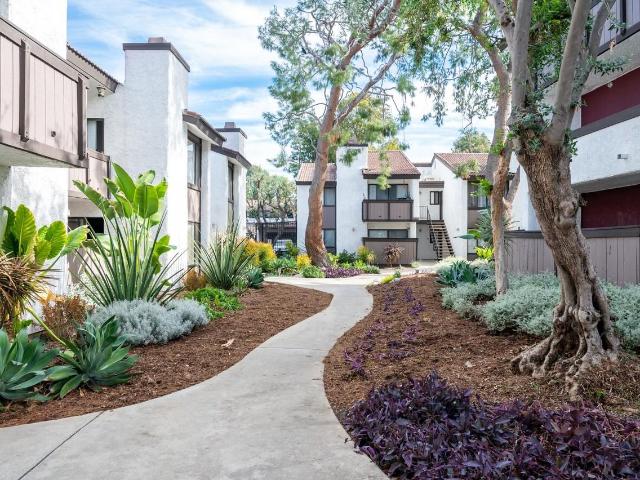Apartment for rent in Woodland Hills-Warner Center Neighborhood Council District, Canoga Park