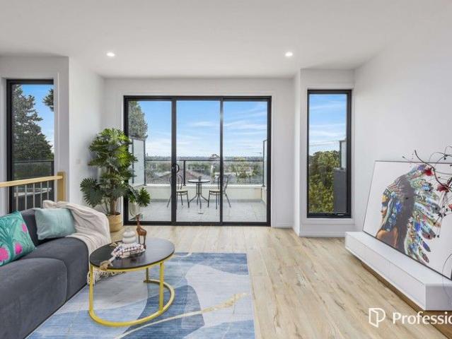 Townhouse for sale in Camerons Creek, Victoria