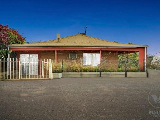Cottage for sale in Camerons Creek, Victoria