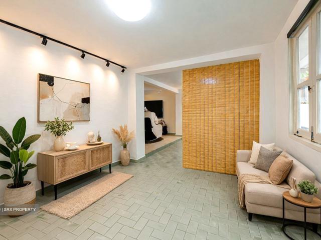 Apartment for sale in Upper Bukit Timah