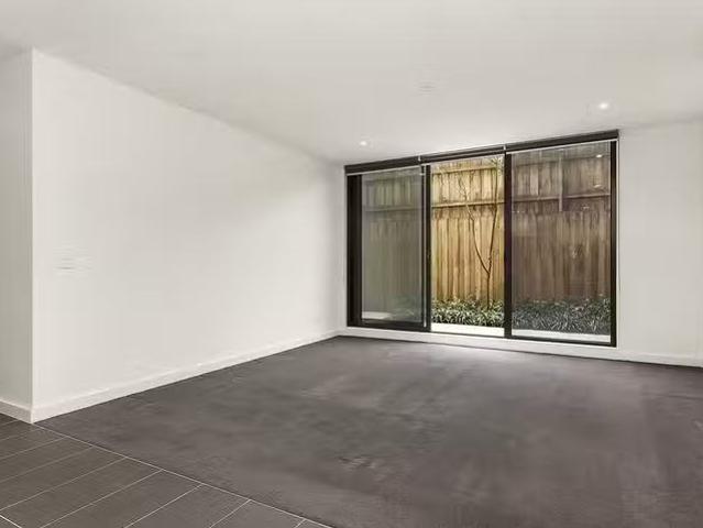 Apartment for rent in Box Hill