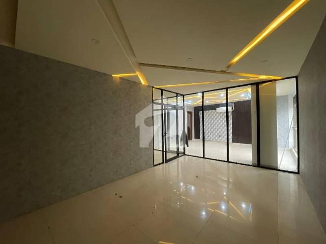 Building for rent in Islamabad