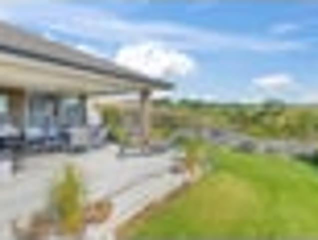 House for sale in Awhitu