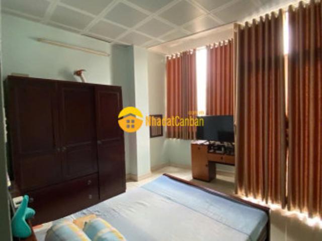 Nhà mặt phố bán