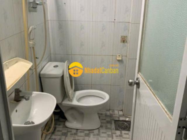 Nhà mặt phố bán