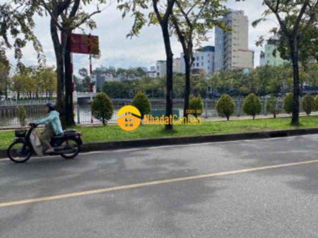 Nhà mặt phố bán