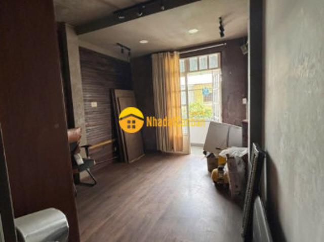 Nhà mặt phố bán