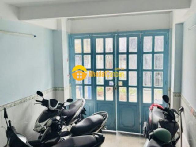 Nhà mặt phố bán