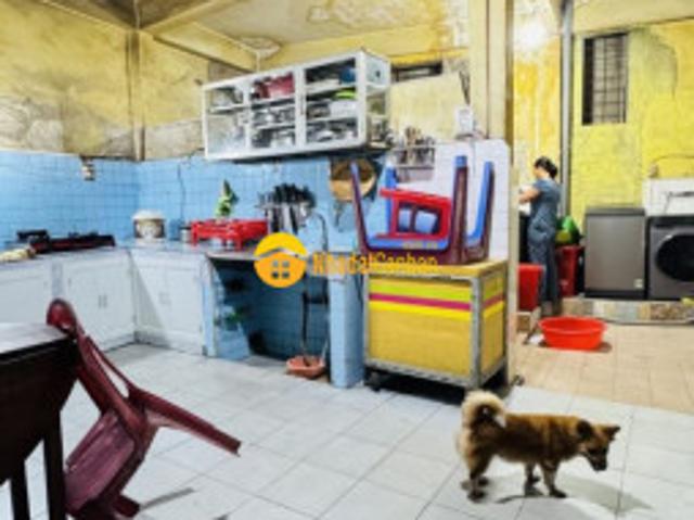 Nhà mặt phố bán