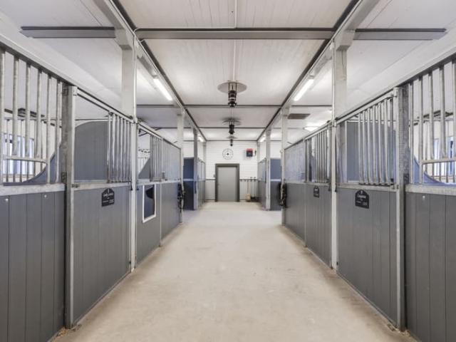 Gård till salu i Glanshammar, Örebro