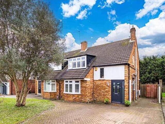 House for sale in Borehamwood, Hertsmere