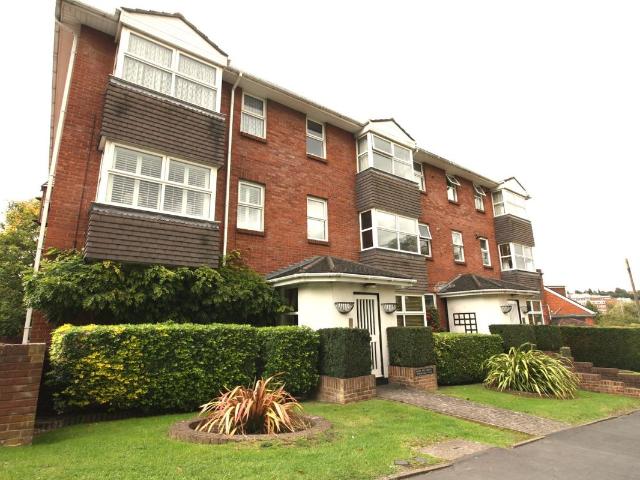 Apartment for rent in Hammerfield, Pouchen End