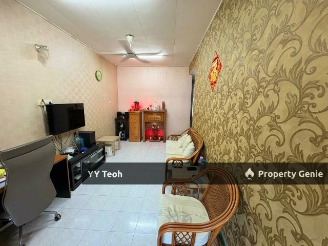 Terraced House for sale in Malaka