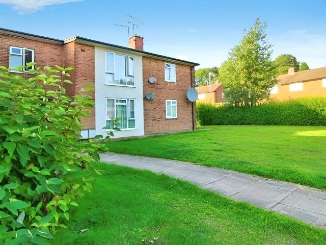 Apartment for rent in Dixons Green, West Midlands