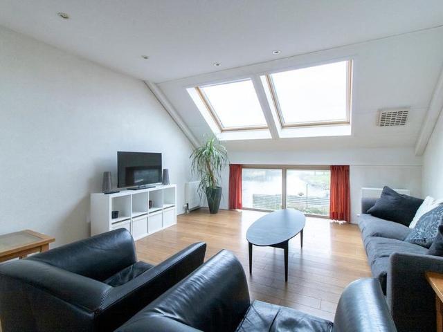 Appartement te huur in Kudelstaart, Calslagen