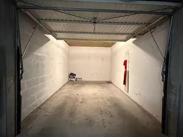 Garage vente à Saint-Julien-en-Genevois, Gaillard