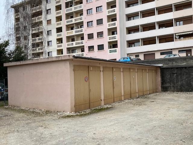 Garage location à Saint-Julien-en-Genevois, Gaillard