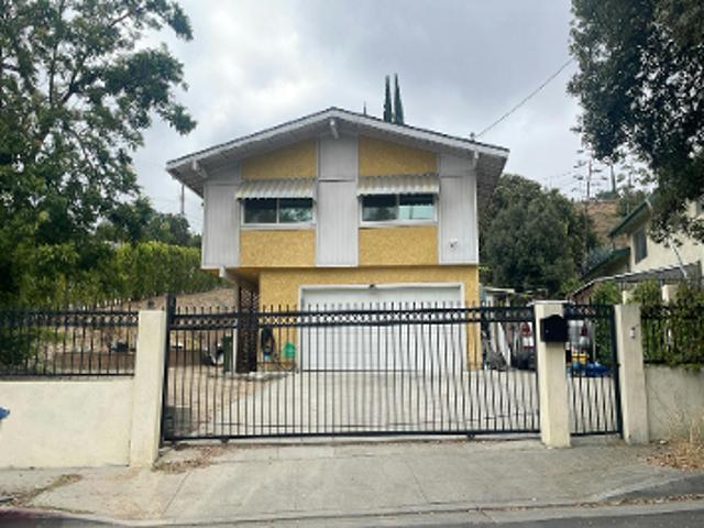 House for sale in Pacoima Neighborhood Council, Canoga Park