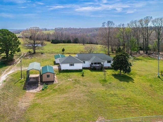 House for sale in Gainesville, Missouri