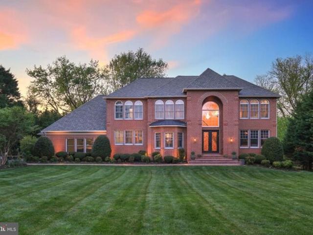 House for sale in Potomac