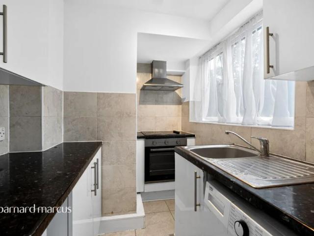 Apartment for rent in Woodside Park, Greater London