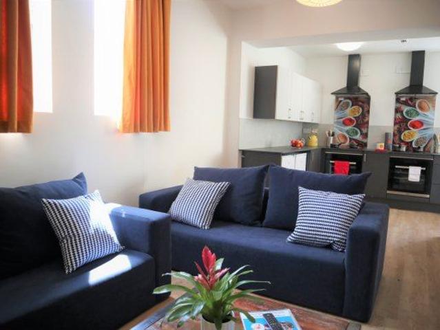 House for rent in Calderstones