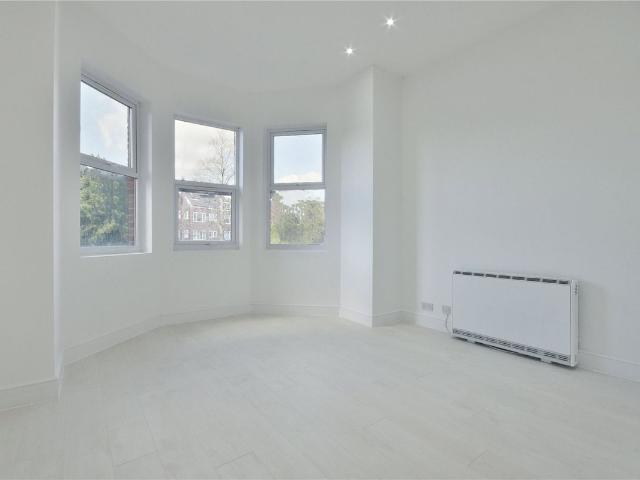 Apartment for rent in Woodside Park, Greater London