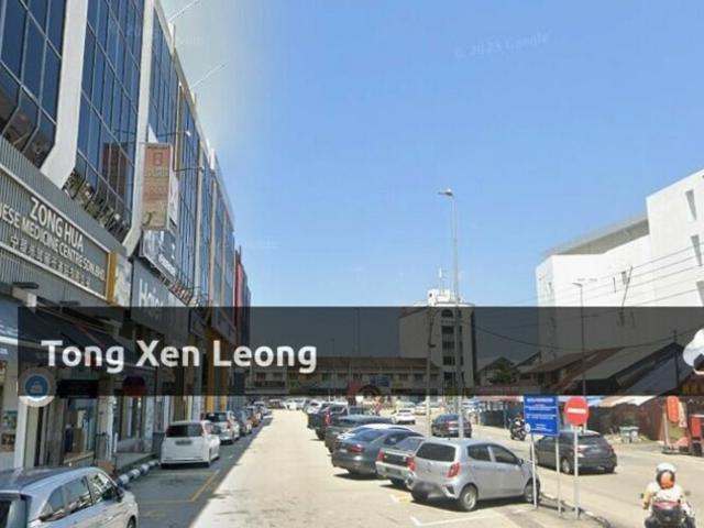 Shop for sale in Malaka