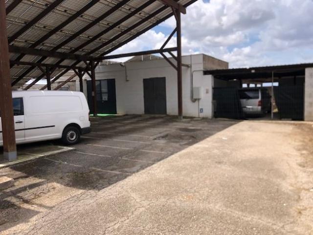 Capannone in affitto a Galatina, Lecce