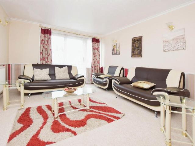Apartment for rent in London Borough of Merton, Mitcham