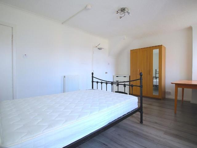 Apartment for rent in Bromley-by-Bow, Poplar Grove