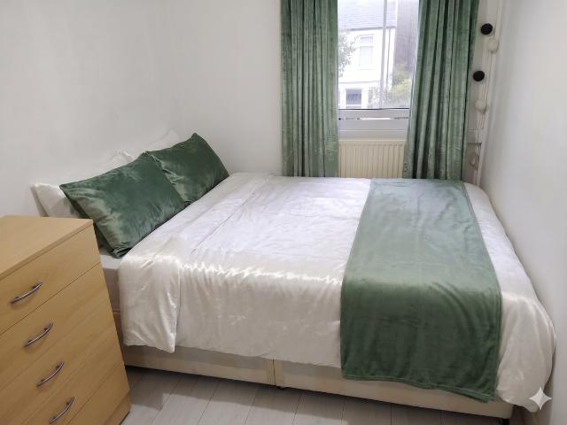 Room for rent in Bromley-by-Bow, Poplar Grove