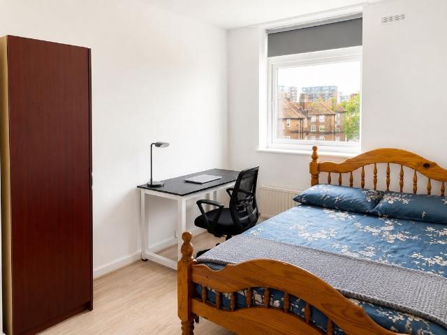 Room for rent in Bromley-by-Bow, Greater London