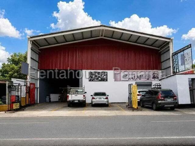 Local Comercial alquiler en Las Huacas, Natá