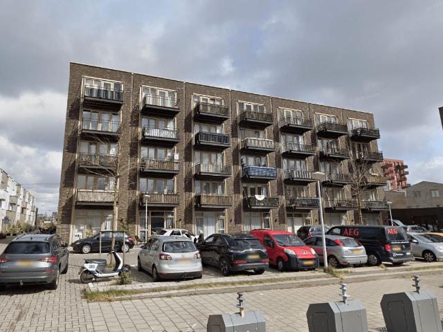 Appartement te huur in De Vrije Kade, Amsterdam
