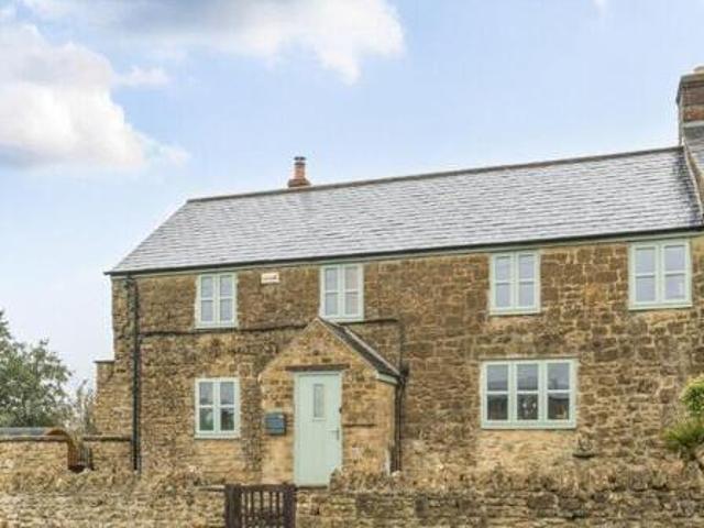 House for sale in Castle Cary, Somerset