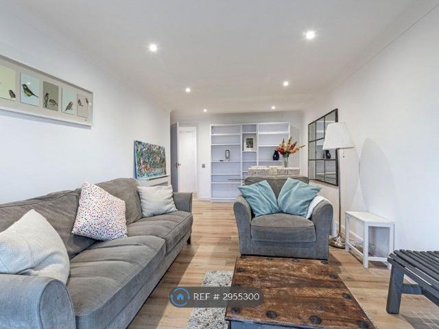 Apartment for rent in Battersea, Greater London
