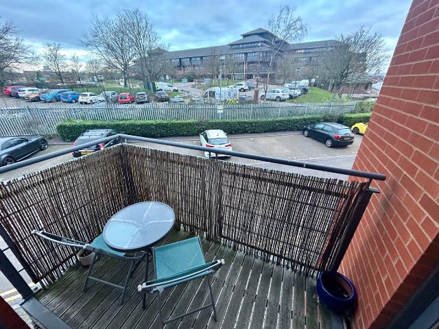 Apartment for rent in Cardiff Bay, Falcon Lodge