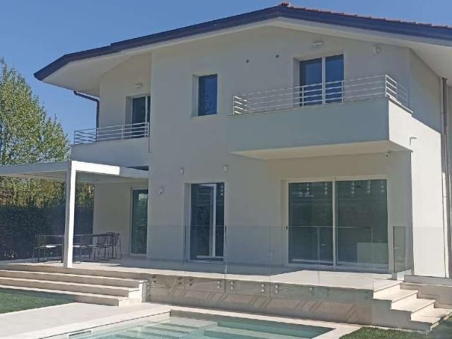 Villa Indipendente in affitto a Tonfano, Toscana