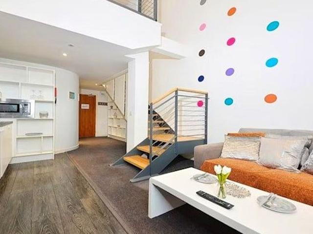 Studio for rent in Cowcaddens, Scotland