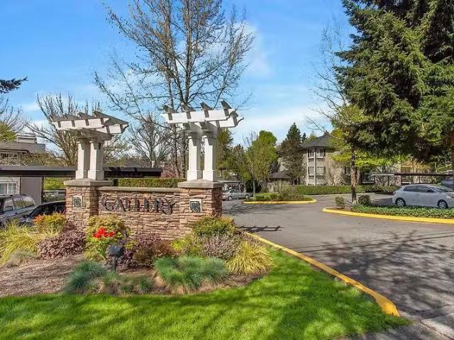 Condo for rent in Kirkland