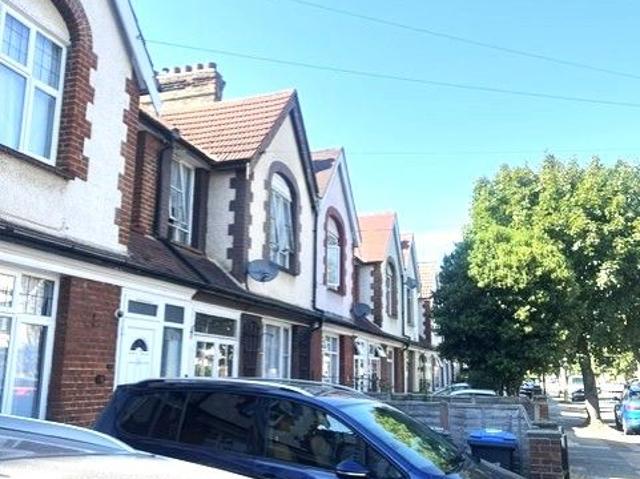 House for rent in Ponders End, Greater London